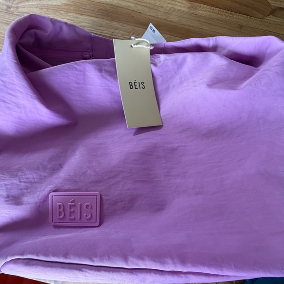 NWT convertible Béis The Crescent Catchall Crossbody Bag BERRY pink Barbie lilac - Picture 12 of 15